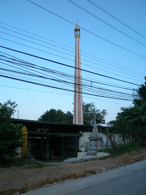 koh tao's wat.JPG